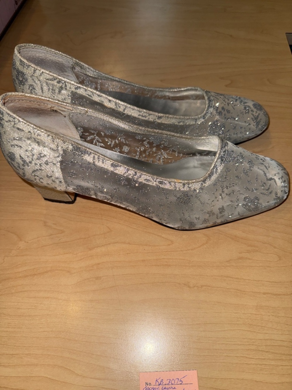 Jacques Levine Vintage Silver Sequined Low Heel Women's Dress Pumps